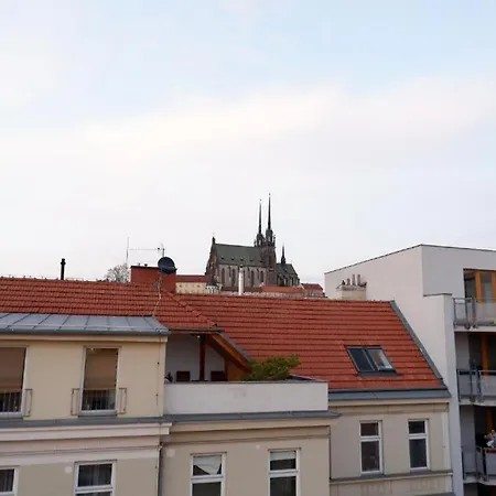 Apartment V Centru Mesta S Vyhledem Na Petra, A Parkovani