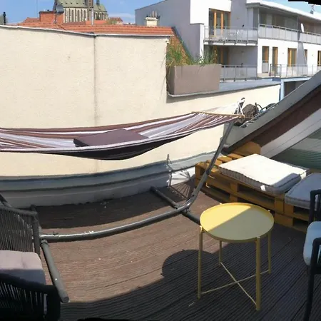 V Centru Mesta S Vyhledem Na Petra, A Parkovani Appartement *