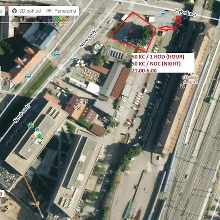 V Centru Mesta S Vyhledem Na Petra, A Parkovani Appartement