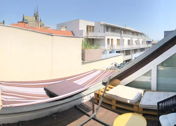 V Centru Mesta S Vyhledem Na Petra, A Parkovani Apartment *